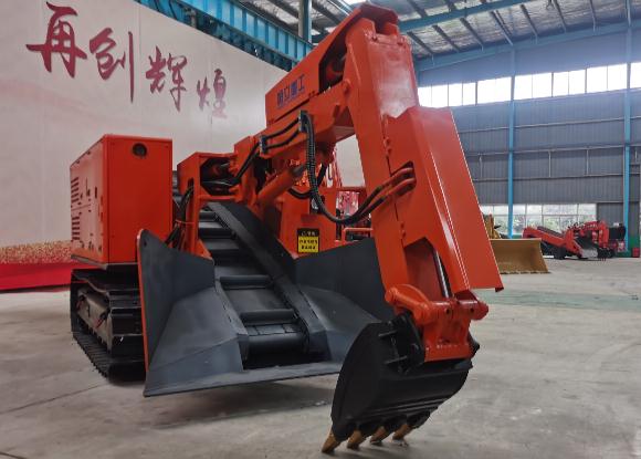 操作履帶扒渣機(jī)的時候，這8個事項(xiàng)一定要注意！