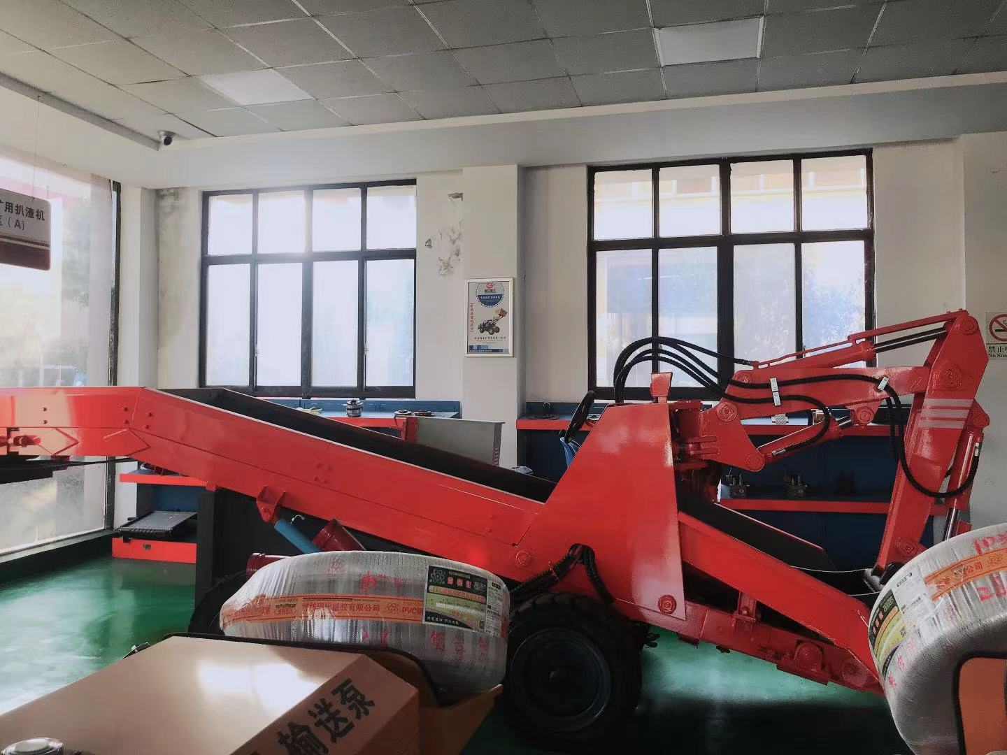 使用帥龍扒渣機(jī)的老司機(jī)是怎么維護(hù)和保養(yǎng)機(jī)器的？