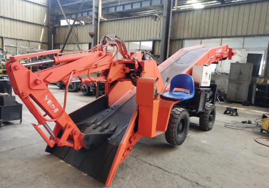 操作輪式扒渣機(jī)在隧道工作時(shí)，要注意哪些呢？