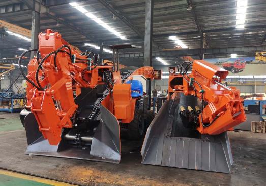 當扒渣機出現(xiàn)液壓油缸漏油的情況，怎么處理呢？