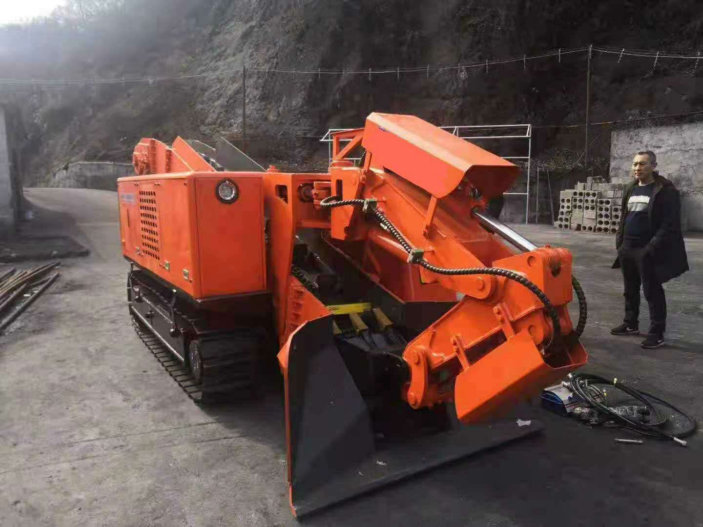 為什么引水洞工程比較適合用扒渣機呢？