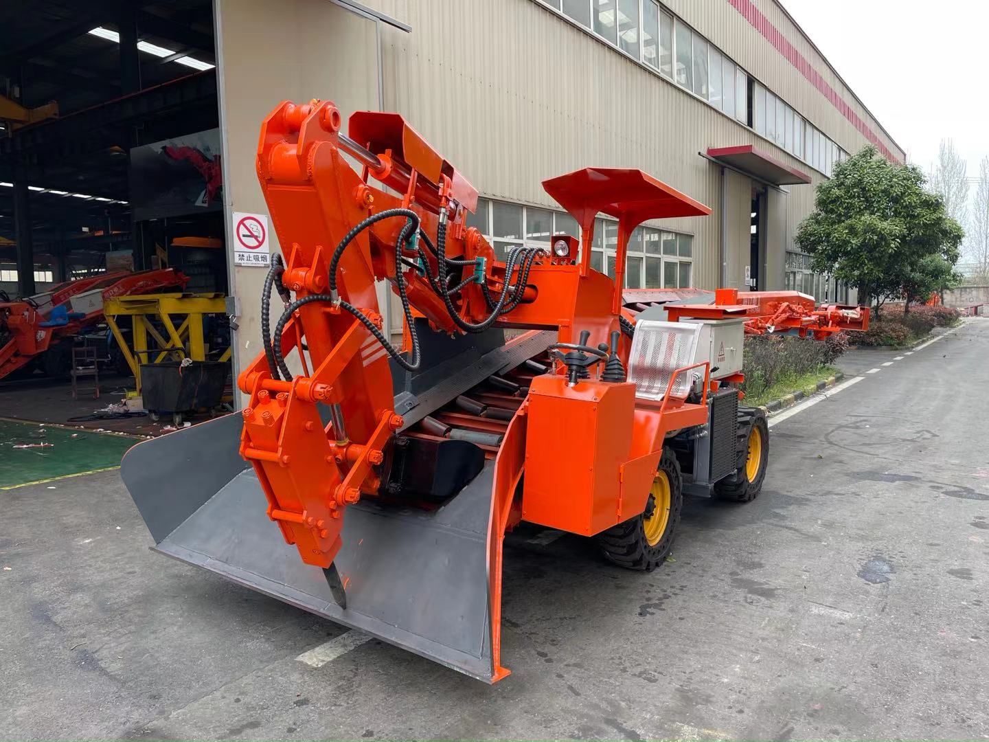 小型扒渣機(jī)斗齒，作為隧道扒渣機(jī)的易損配件該如何去維護(hù)